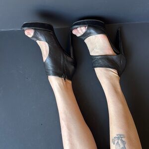 Vic| Matie Ankle Wrap Black Platform Heels |size 8